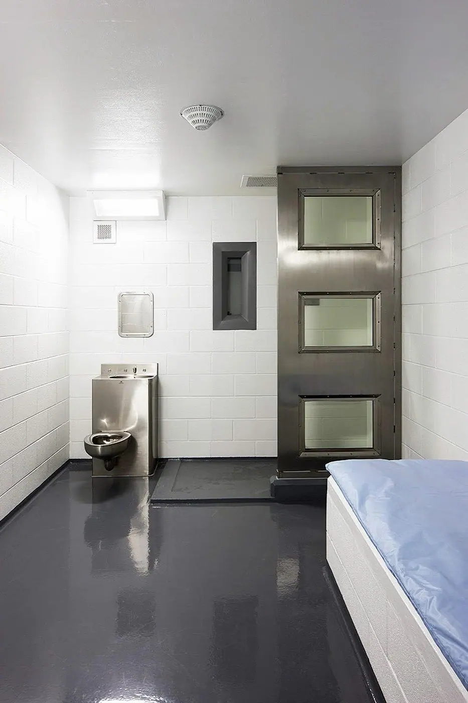 Tarrant County Jail — view 3